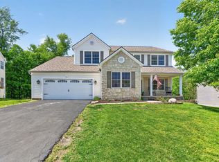 2594 Crestview Woods Dr, Newark, OH 43055