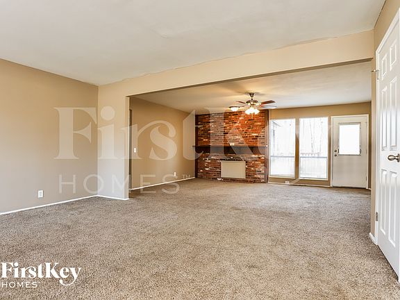 4th image of 3250 Churchill Dr