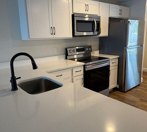 2nd image of 98 Water St APT 201