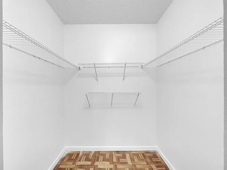 1035 Country Club Dr #407 — Photo 15