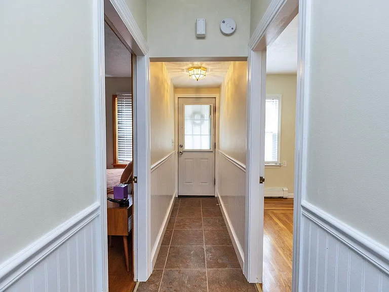 120 Chauncey Ave — Photo 15