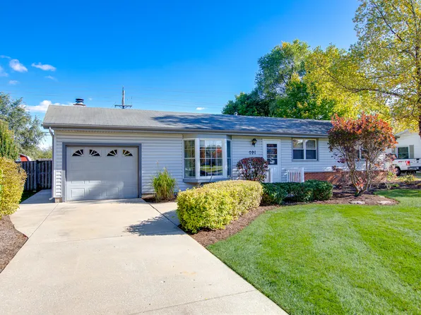 291 Blackhawk Dr, Carol Stream, IL 60188