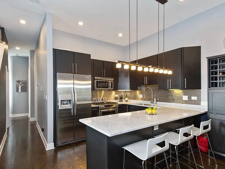 2429 W Cortez St #3 — Photo 6