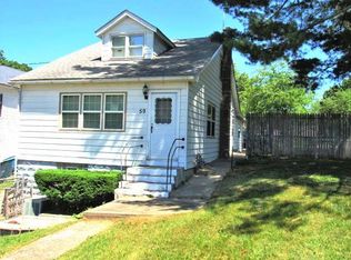 59 N Lake Ave, Fox Lake, IL 60020