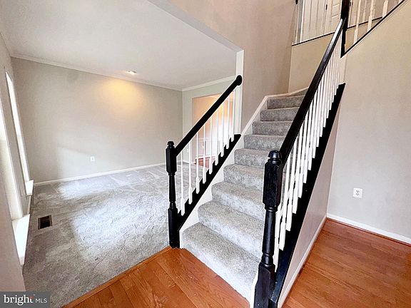 4th image of 830 Sawgrass Dr