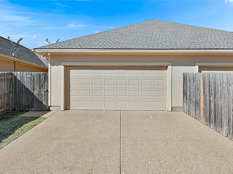 3802 Blackhawk Ln — Photo 14