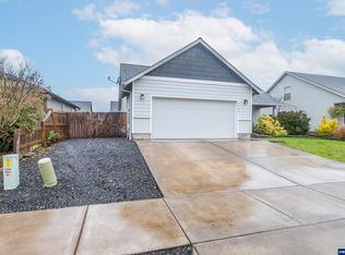 3462 Bald Eagle Dr, Lebanon, OR 97355