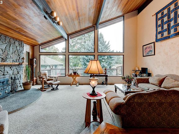 5th image of 2316 NE 147th Ct