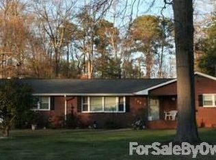 702 York Warwick Dr, Yorktown, VA 23692