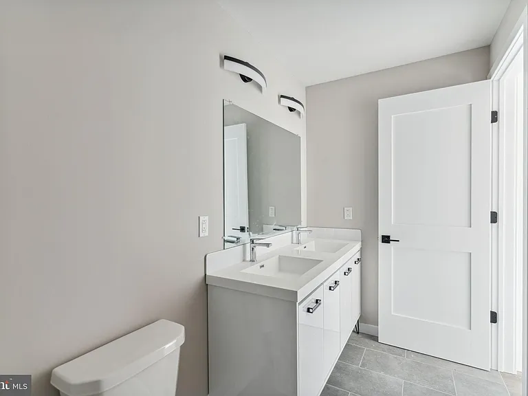 1648 Ridge Ave #401 — Photo 18