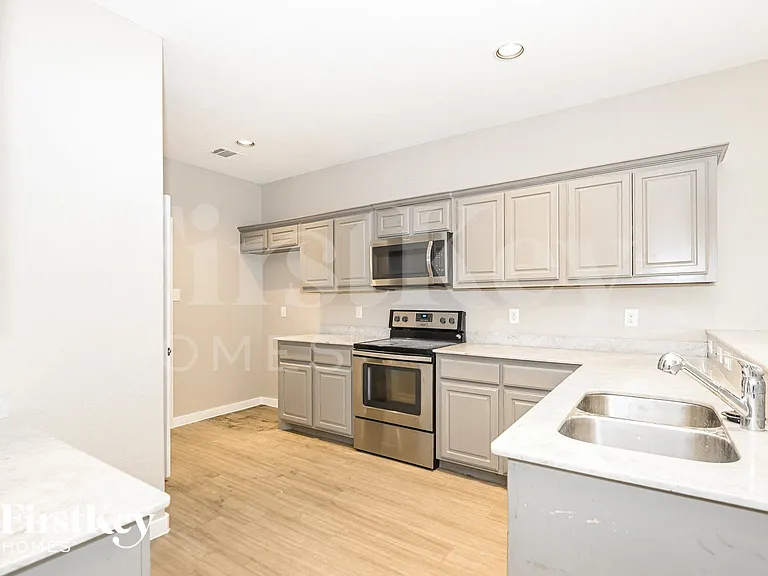 9935 Rio Doso Dr — Photo 4