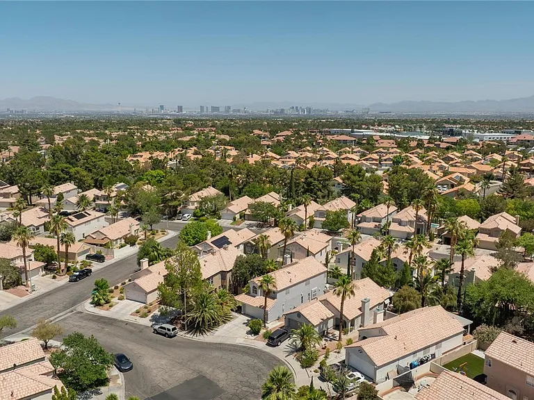 9609 Crystal Cup Cir — Photo 34