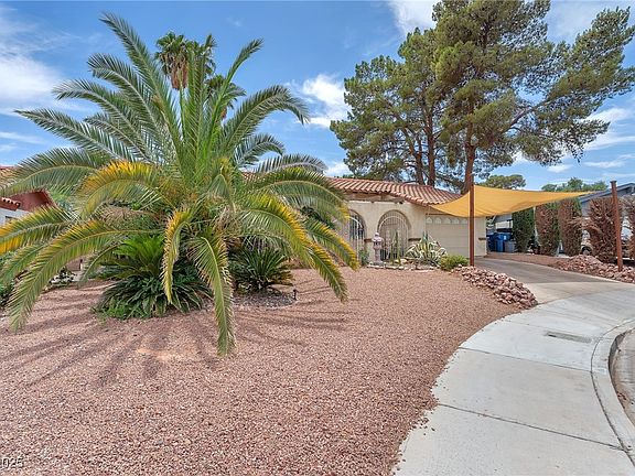 3rd image of 3158 La Luna Cir