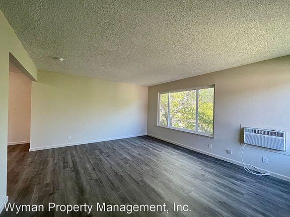 2nd image of 2870 Lincoln Ave #9