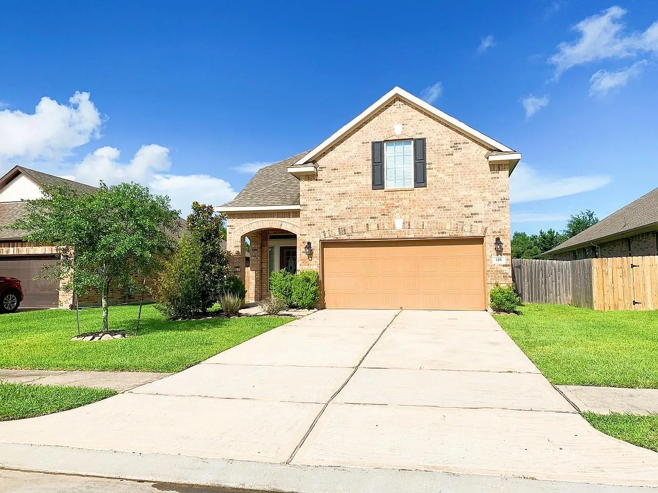 4 bed, 2.5 bath, 2240 sqft, $2,300 — Photo 1