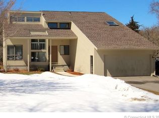 105 Gifford St, Norwich, CT 06360