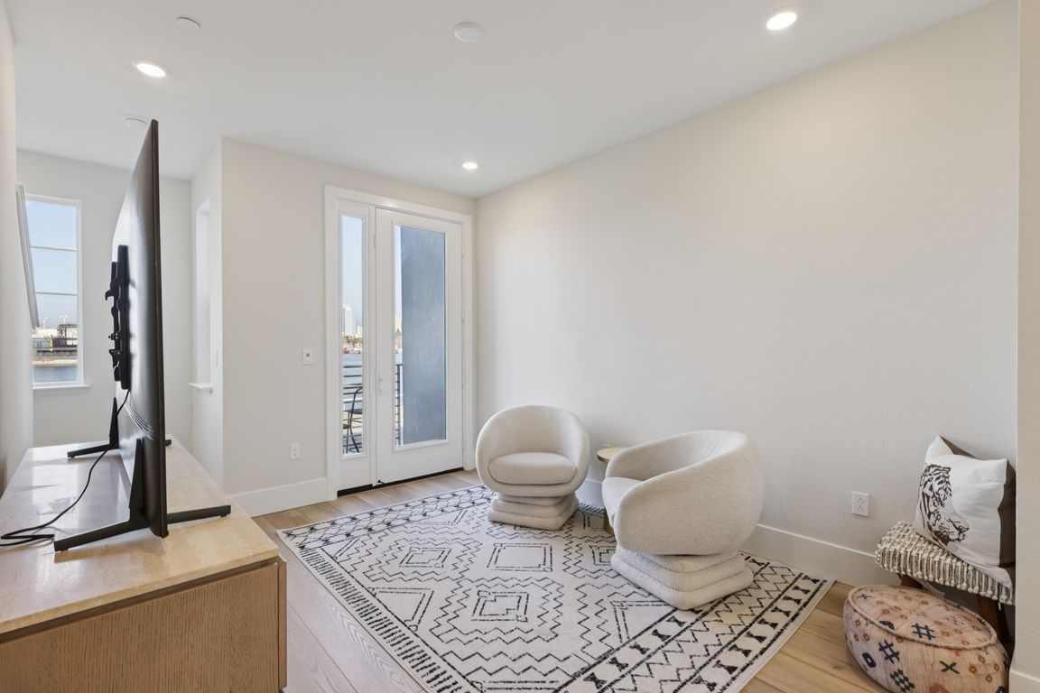 next background image