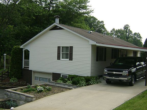 3rd image of 17 Marion Dr