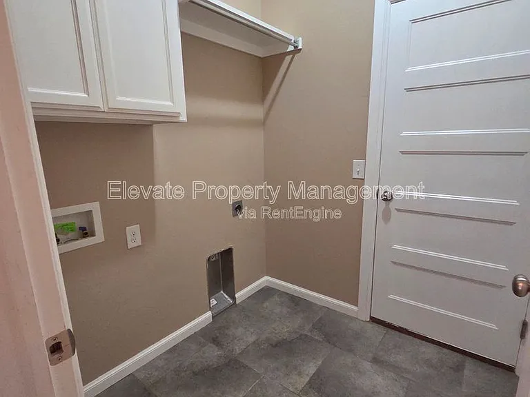2301 Kintyre Rd — Photo 13