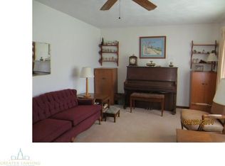 8140 N Dewitt Rd, Saint Johns, MI 48879