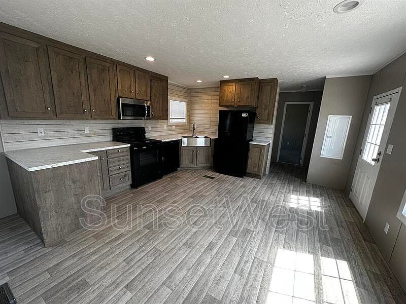 1st image of 4529 Rainbow Ln #Rbow4529