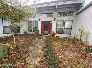 1006 Cahoon Rd S, Jacksonville, FL 32221