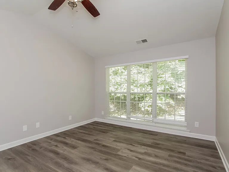 1506 Rumstone Ln — Photo 9