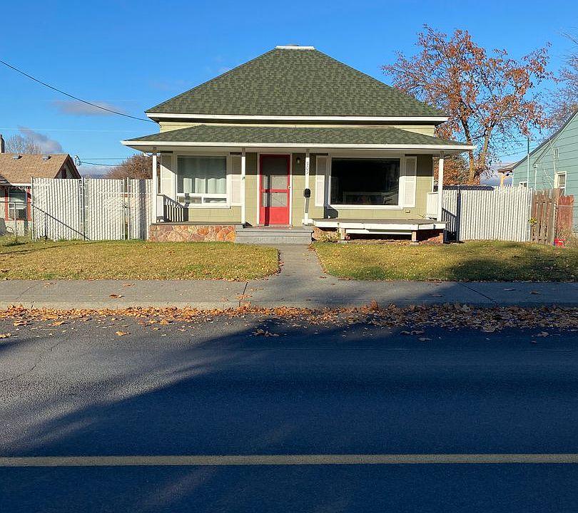 1st image of 909 E 12th St