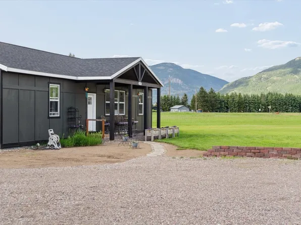 117 Bad Rock Dr, Columbia Falls, MT 59912