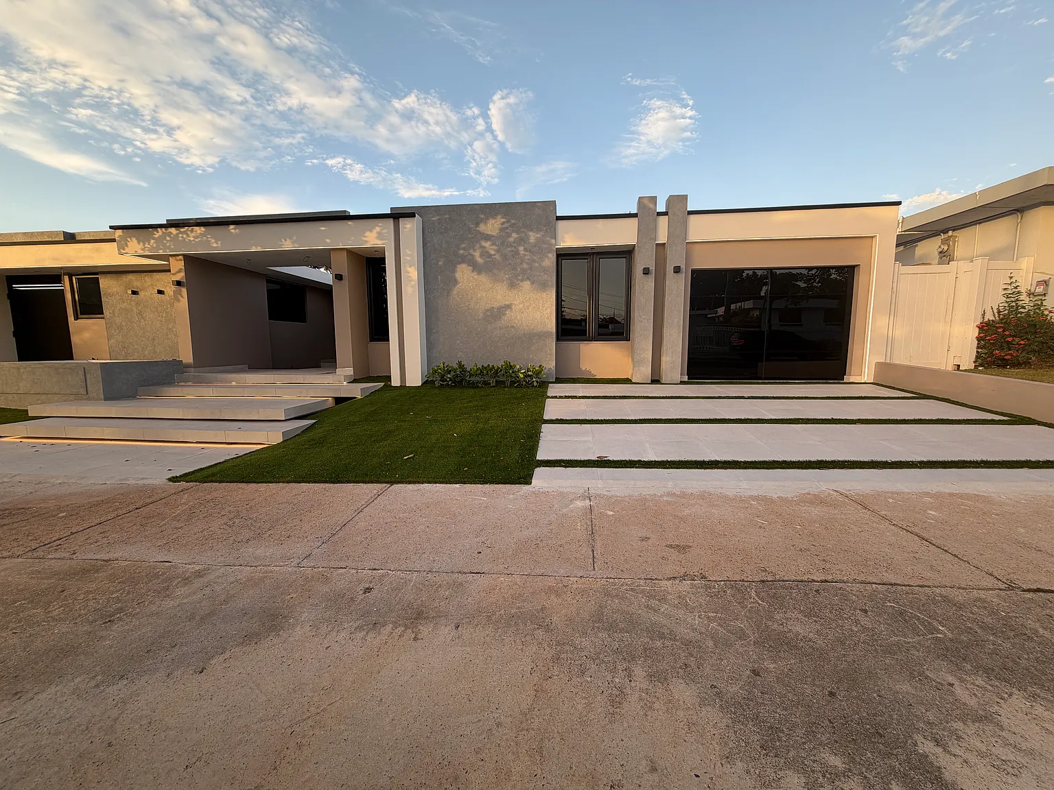 Ma Avenida Ramirez De Arellano, Guaynabo — Photo 2