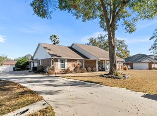 25338 SW 21st Pl, Newberry, FL 32669