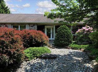 219 E Dark Hollow Rd, Pipersville, PA 18947