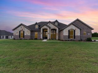 6850 Champion Rd, Midlothian, TX 76065