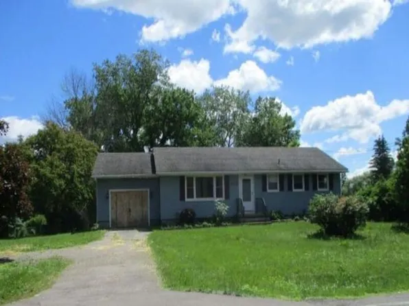 1206 Wayneport Rd, Macedon, NY 14502
