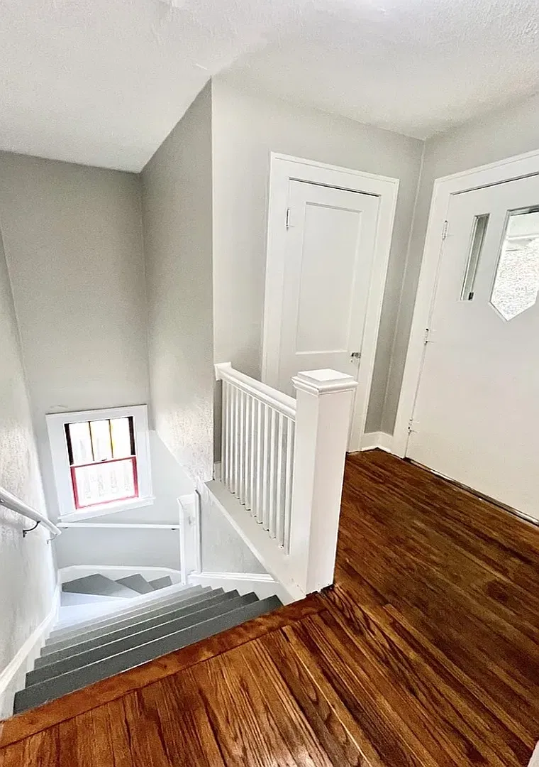 3 bed, 1100 sqft, $1,850 — Photo 3