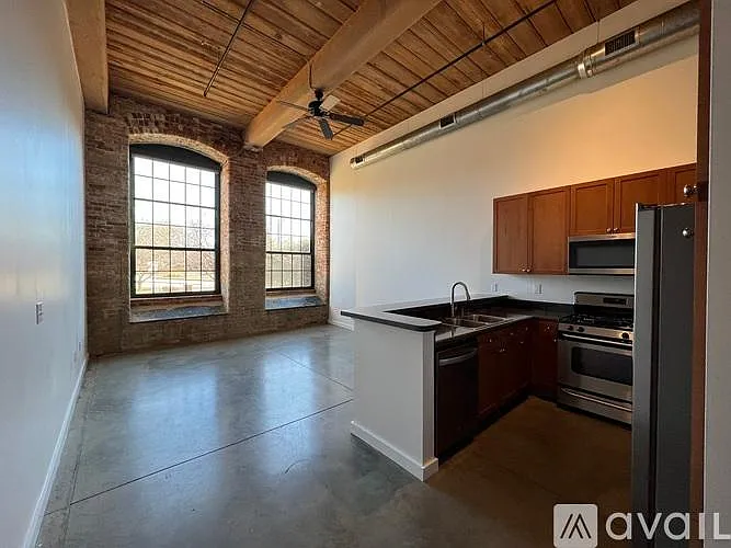 1 bed, 1.0 bath, 800 sqft, $1,600 — Photo 2