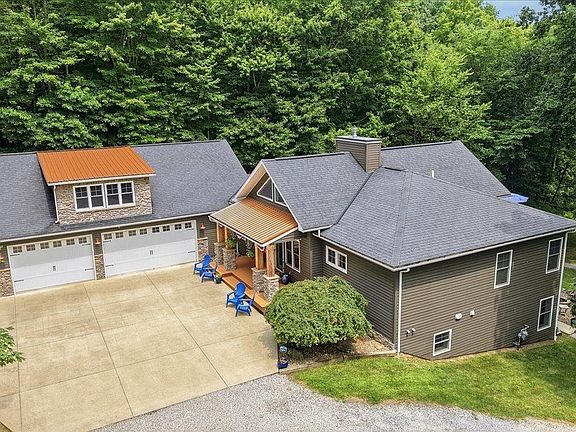 2nd image of 3315 Apple Valley Dr
