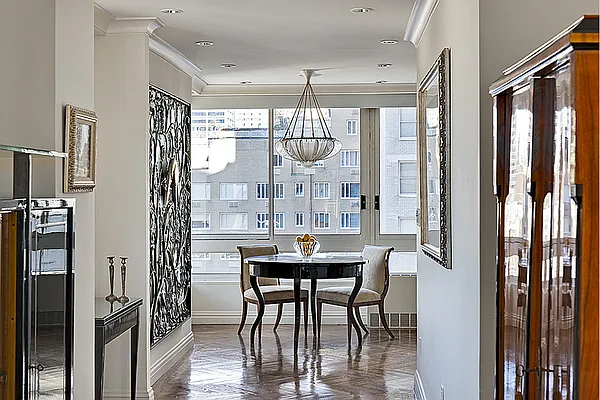 Sold by Stribling | media 5