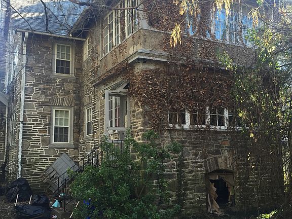 2nd image of 6646 Lincoln Dr