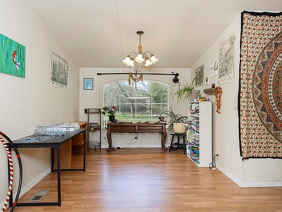 3rd image of 1392 Cedar Flat Rd