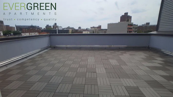 Rented by Evergreen Apartments BK | media 7