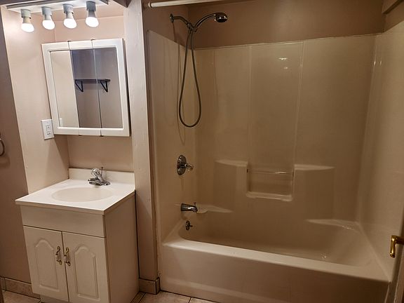 2nd image of 52 Judy Ann Dr
