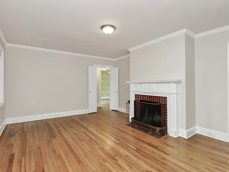 307 Ethan Ln — Photo 8