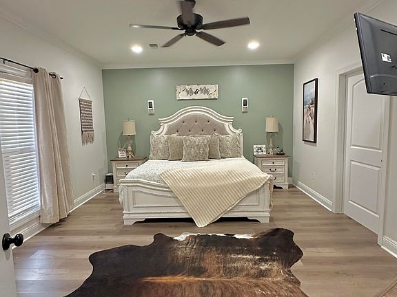 4th image of 524 Abbey Rd