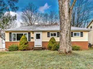 3122 Englewood Dr, Stow, OH 44224