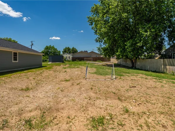 2545 Gladstone St, Dayton, OH 45439