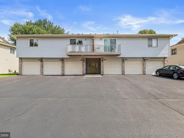3300 Greenbrier St #3300C, Vadnais Heights, MN 55127
