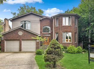 4353 W Bryn Mawr Ave, Chicago, IL 60646