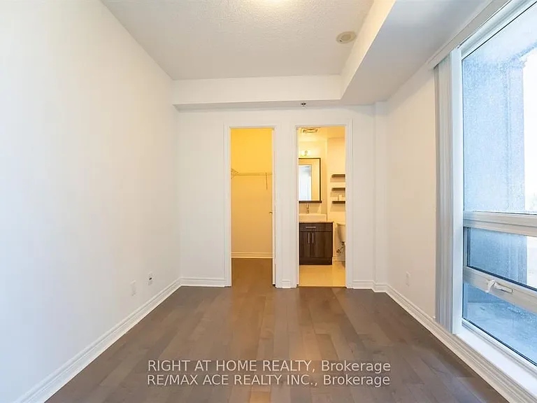 2756 Old Leslie St #922 — Photo 8