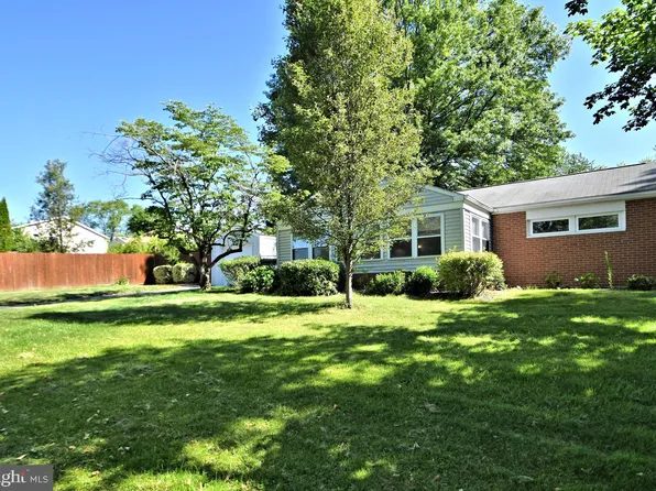 23 Mulberry Ln, Plymouth Meeting, PA 19462